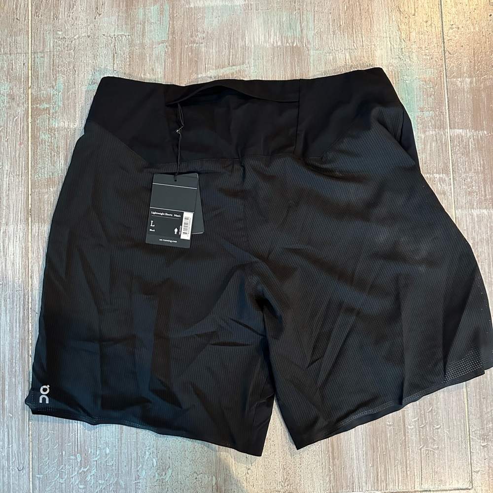 On Running shorts size L